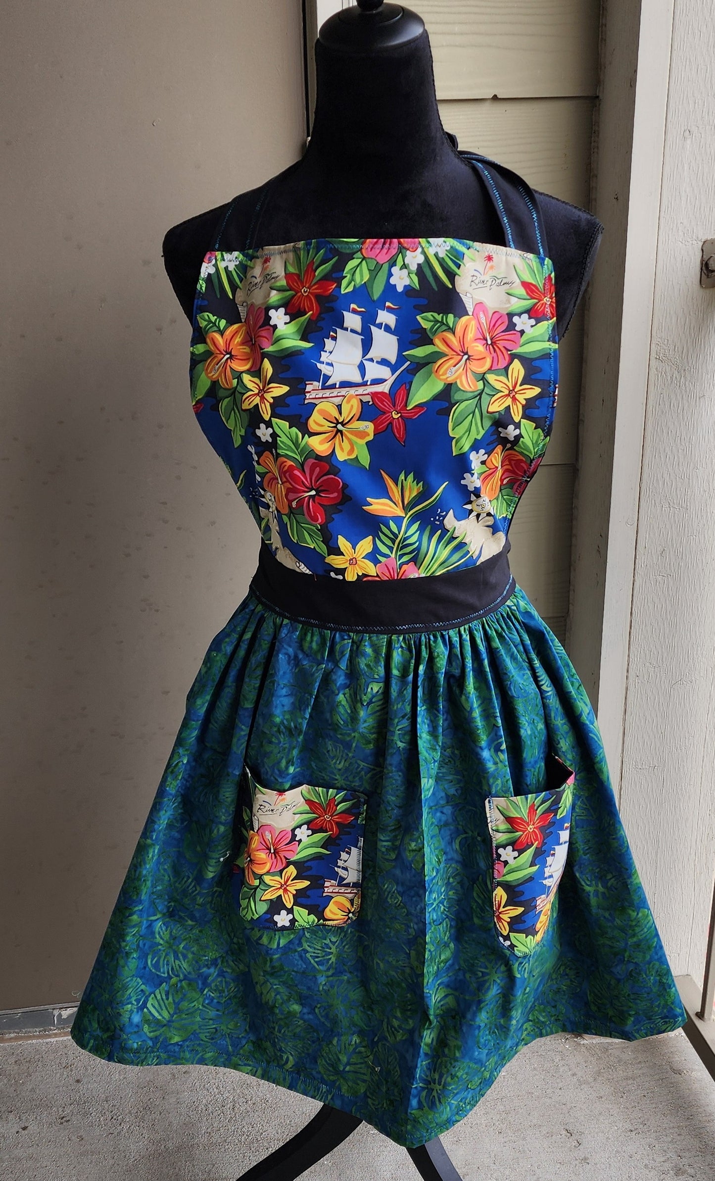 Rock A Hula Apron