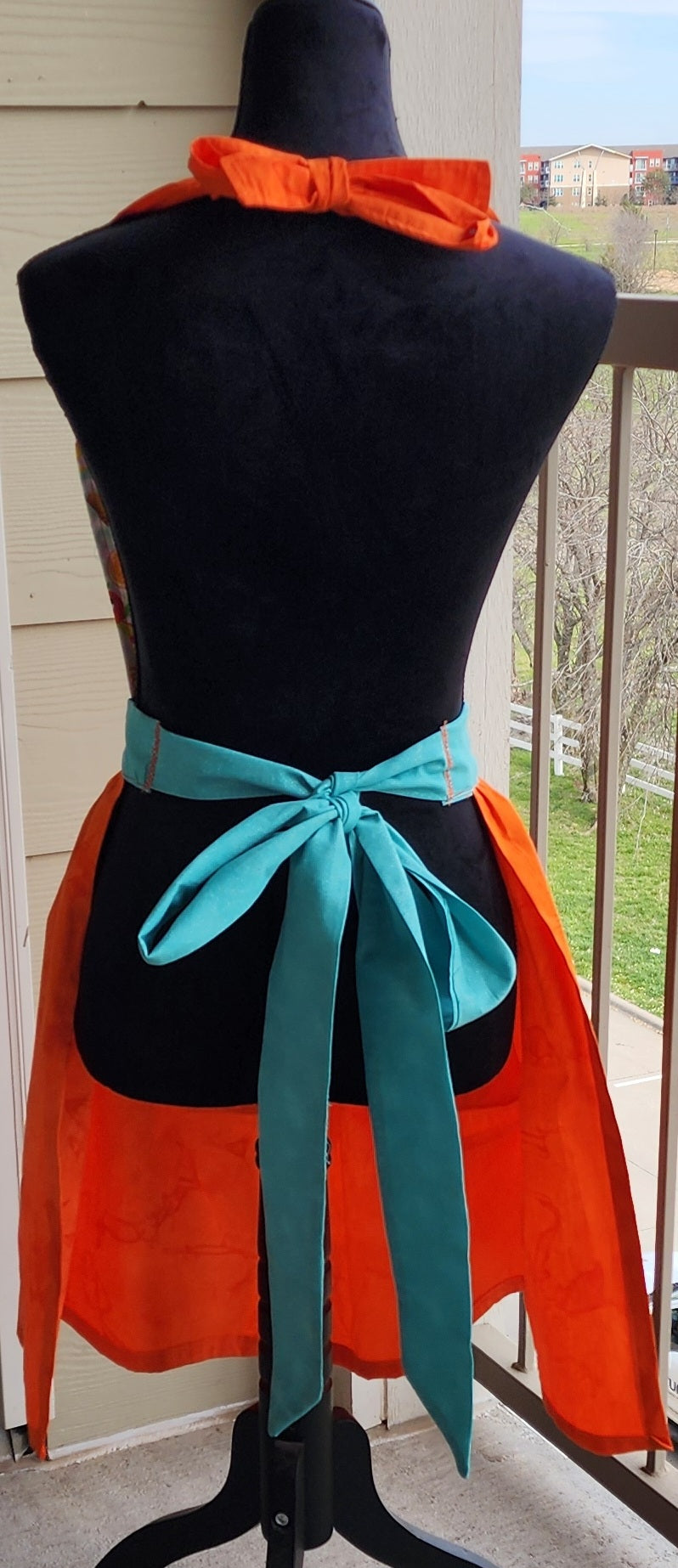 Rock A Hula Apron