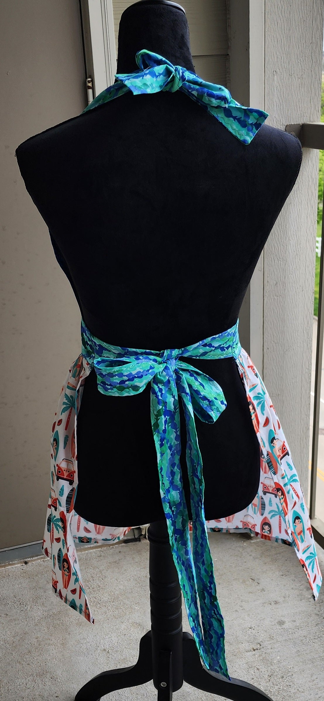 Rock A Hula Apron