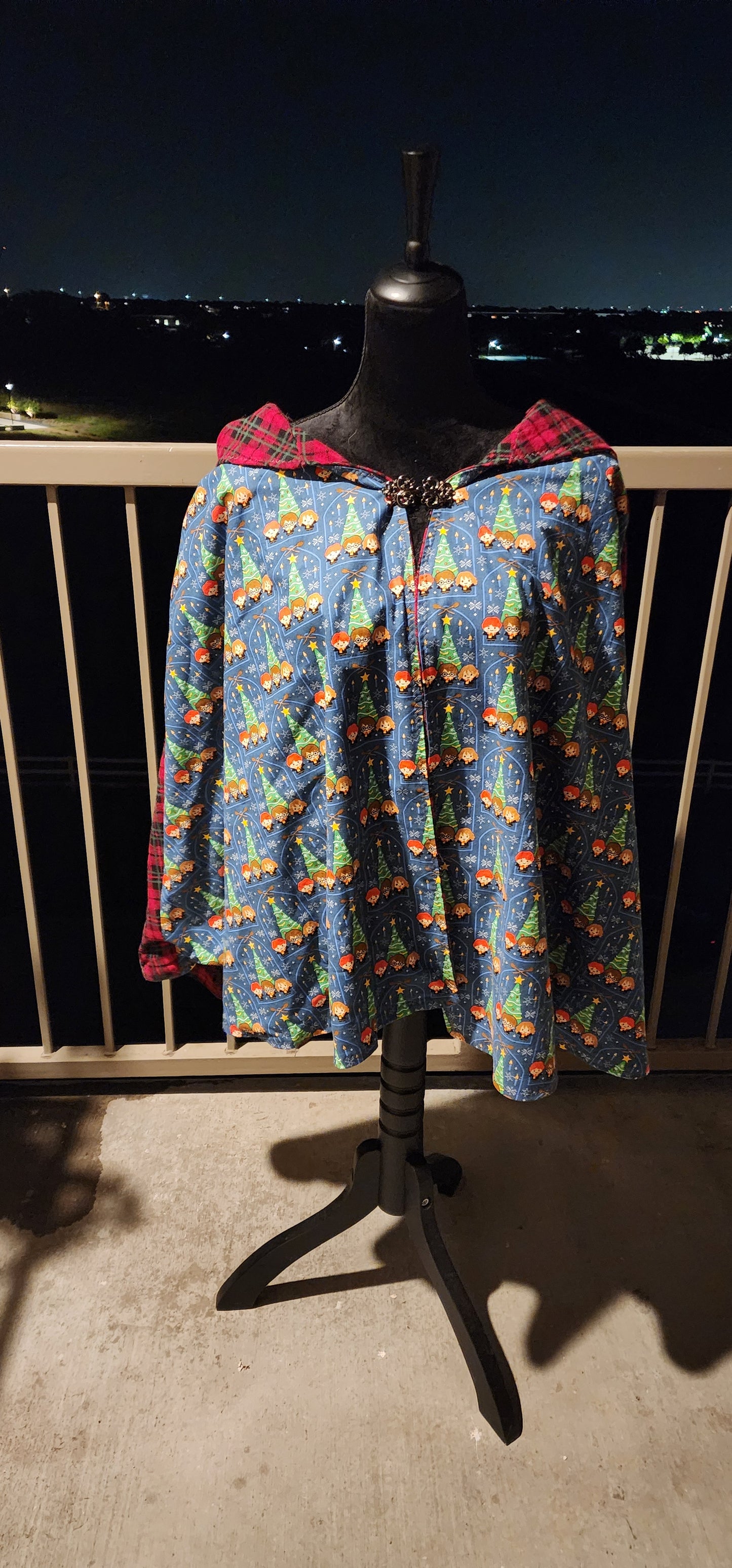 HP Christmas Cape