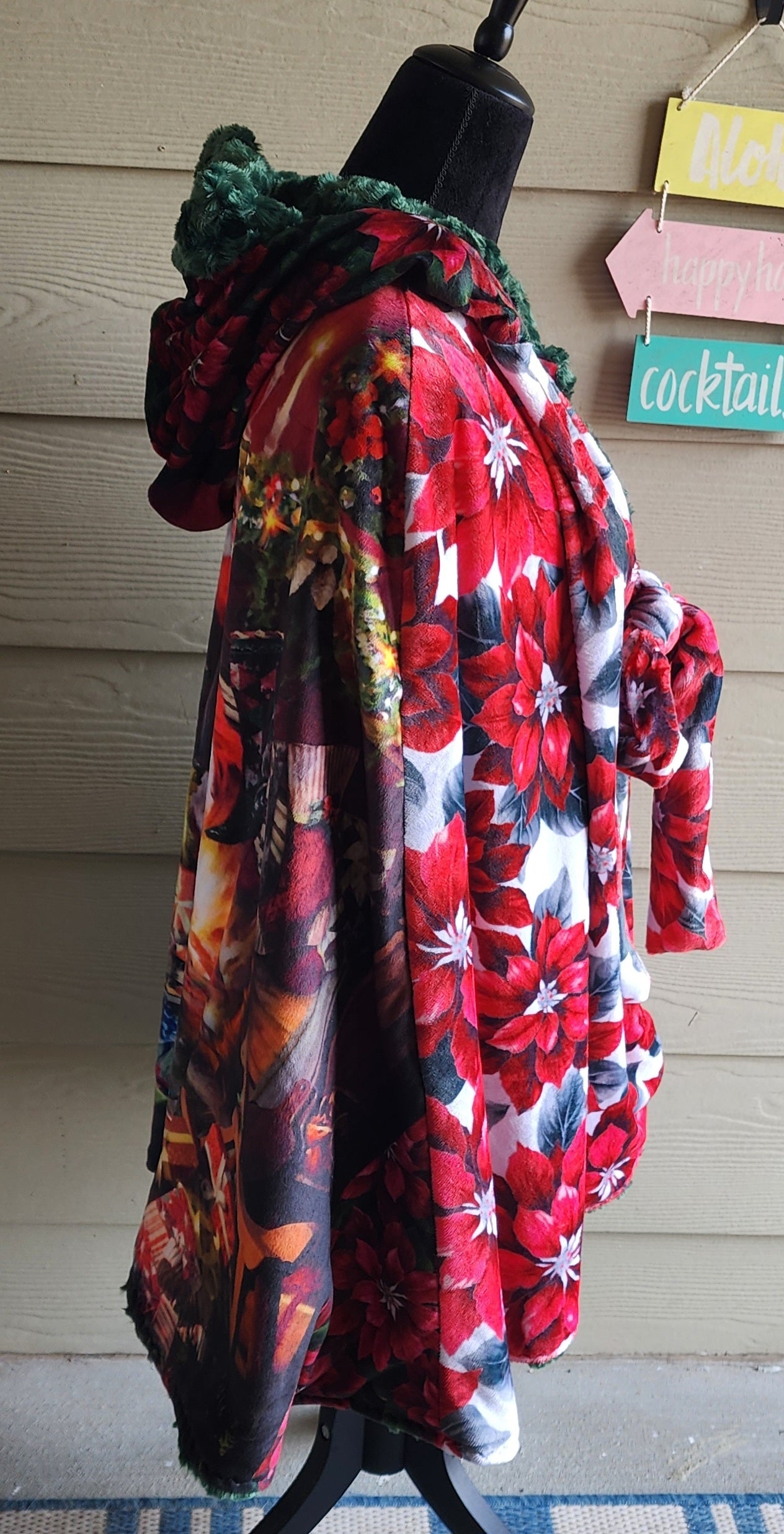 Santa Caroling Cape