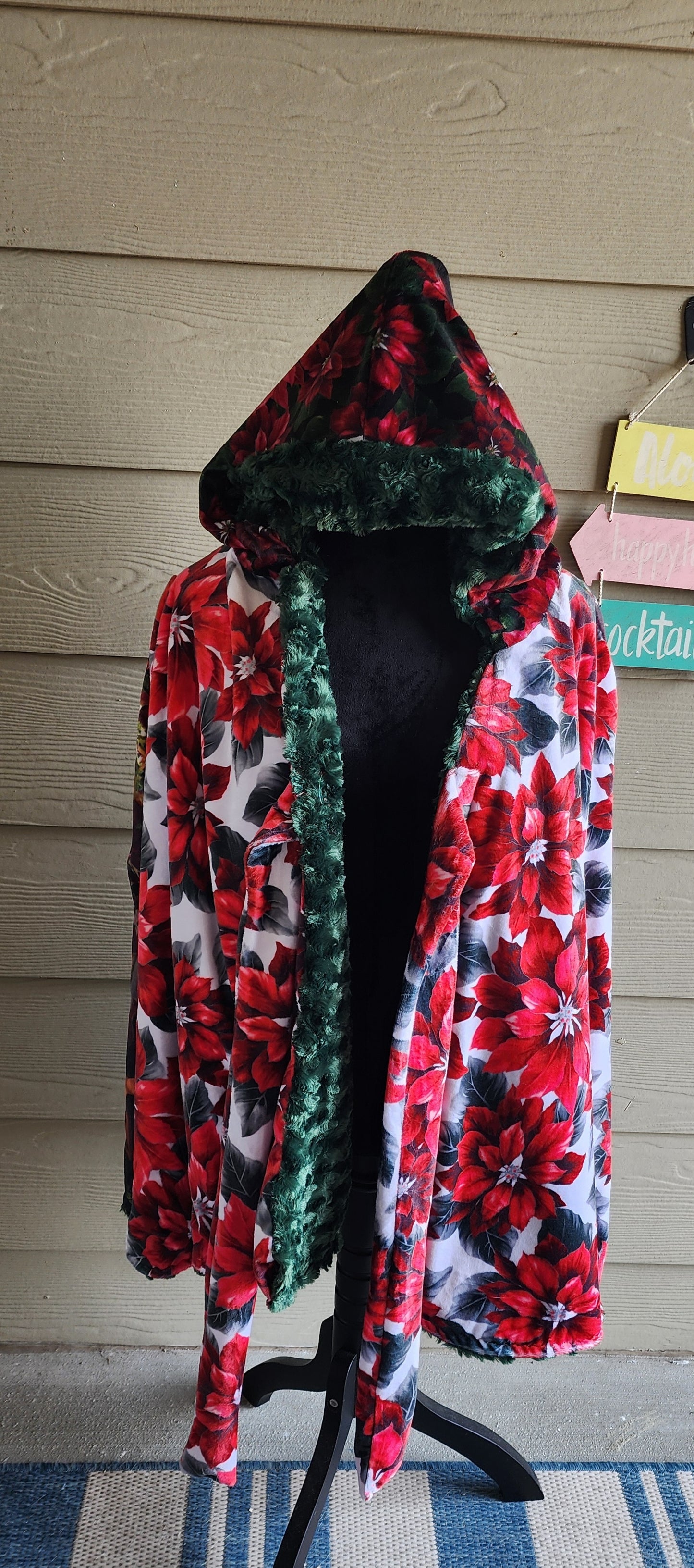Santa Caroling Cape