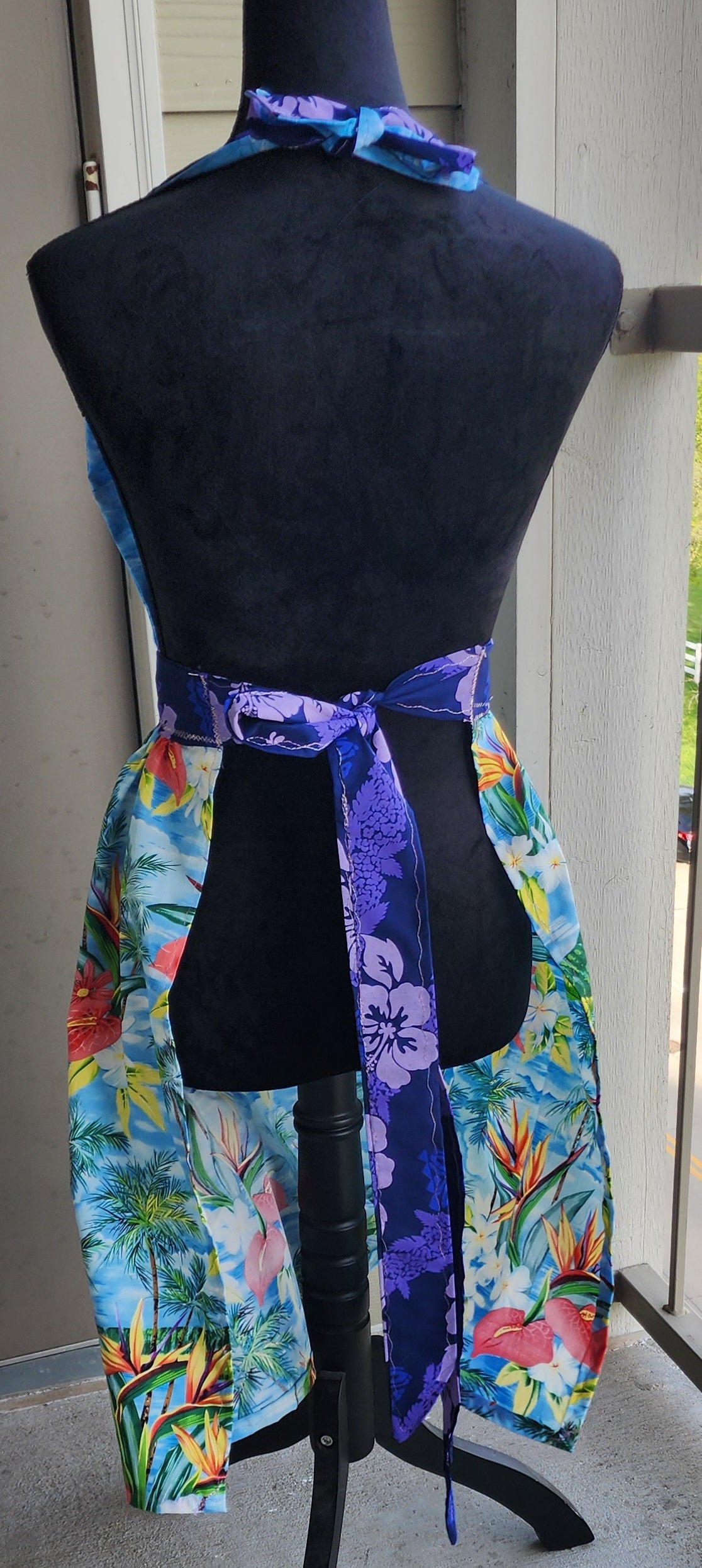 Rock A Hula Apron