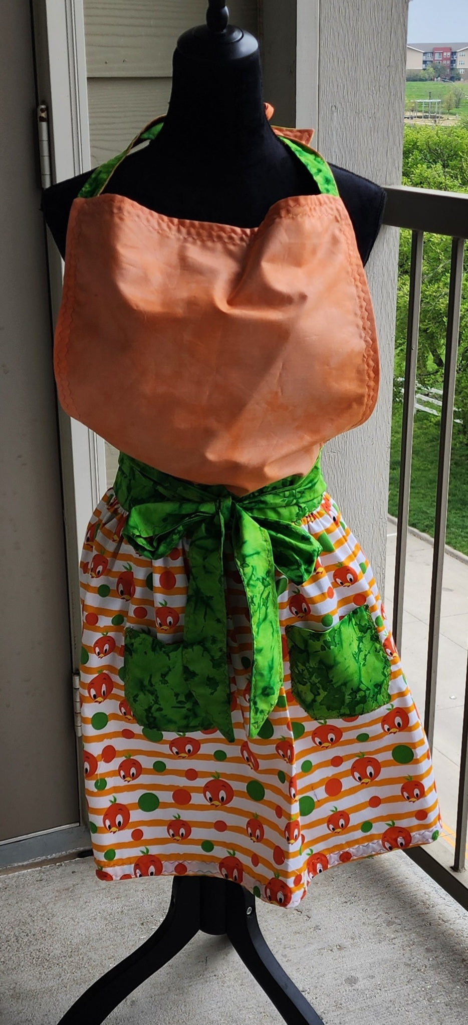 Rock A Hula Apron